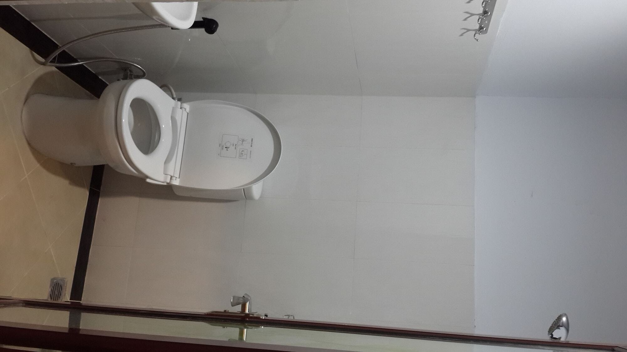 Reddoorz Plus @ Paal 2 마나도 외부 사진